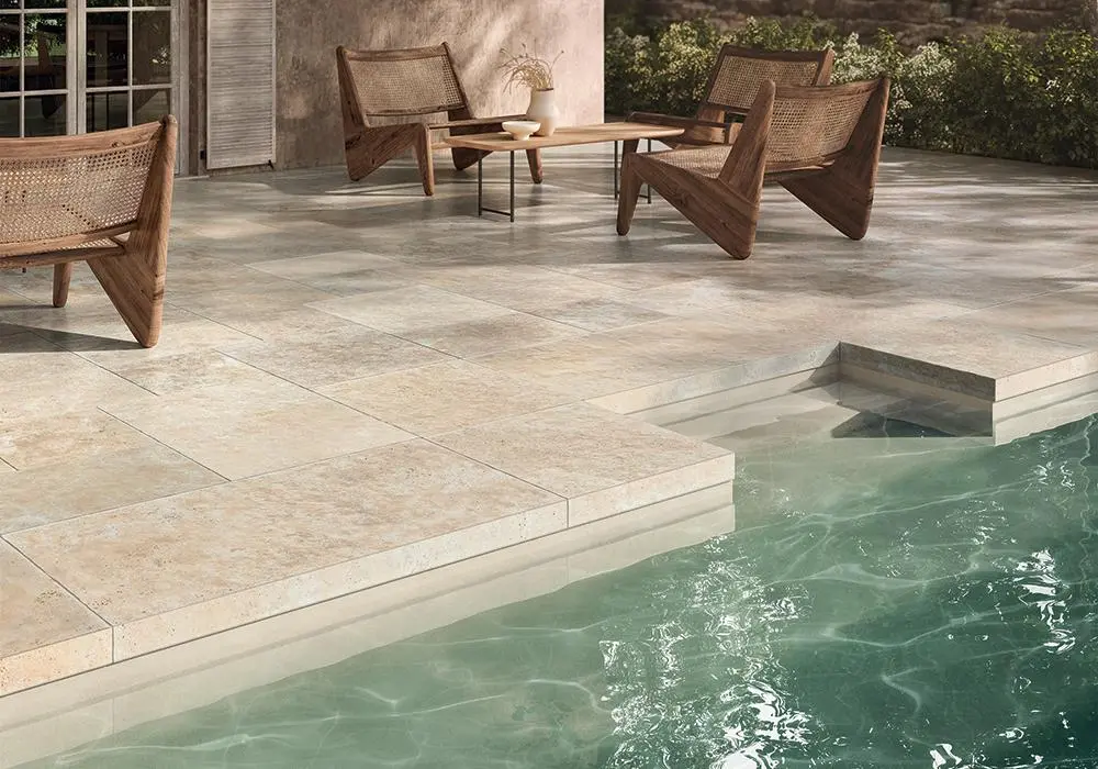 carrelage piscine nantes
